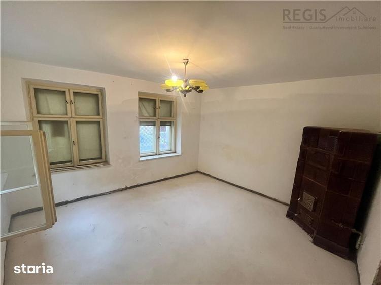 Casă cu 5 camere cu Teren 1600 Mp în Schei