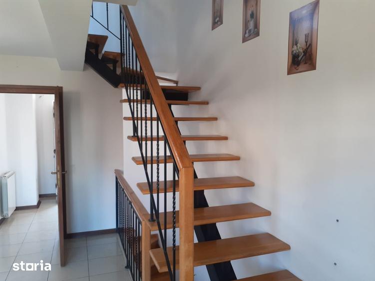Casă cu 3 camere cu Teren 120 Mp în Sânmartin