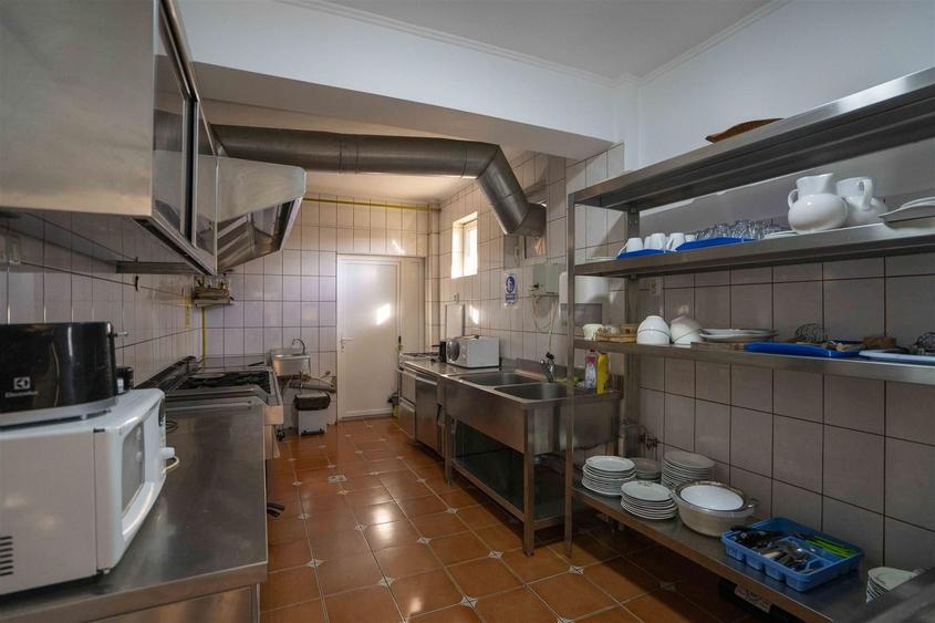 Spațiu comercial, de 599 mp, în Sânmartin