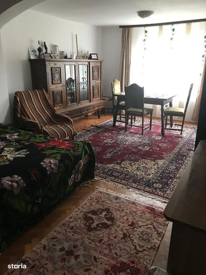 Casă cu 4 camere în Gureni