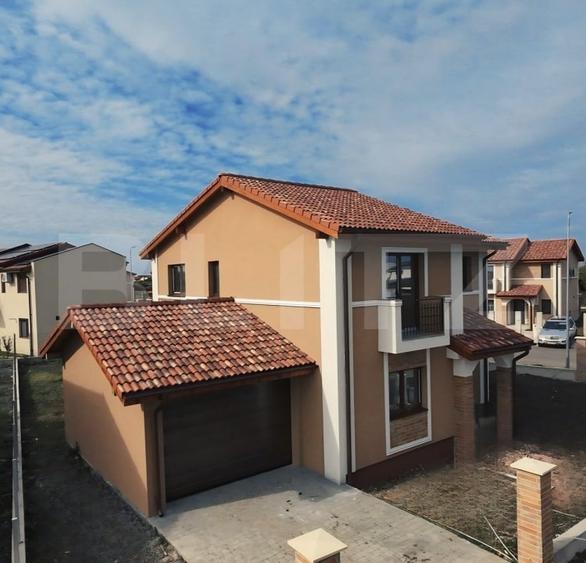 Casă individuală cu 5 camere cu Canalizare în Săcălaz