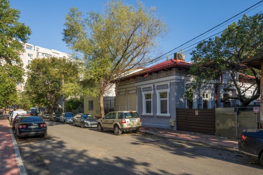 Casă cu 4 camere cu Canalizare în Vitan