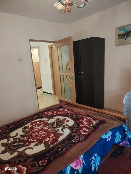 Apartament cu 3 camere decomandat în Sud
