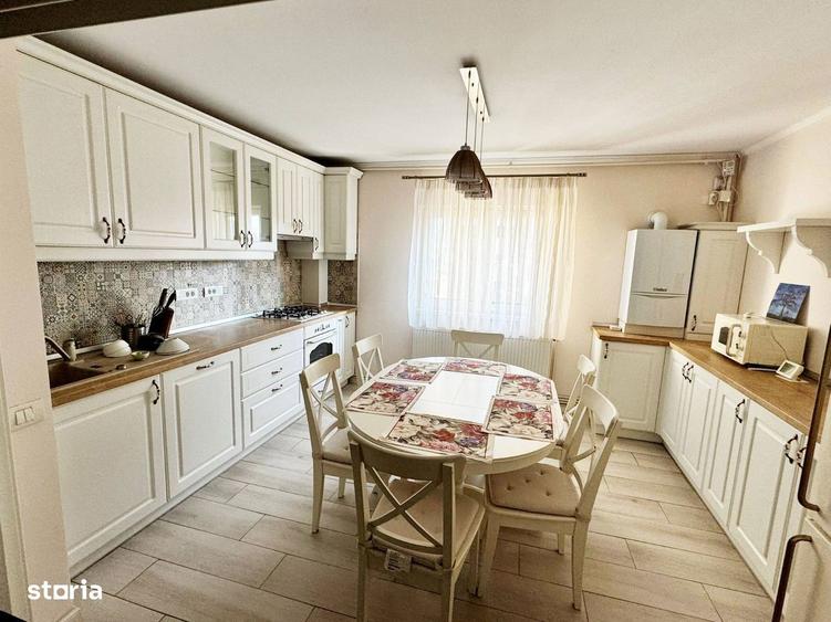 Apartament cu 4 camere decomandat, mobilat în 13 Septembrie
