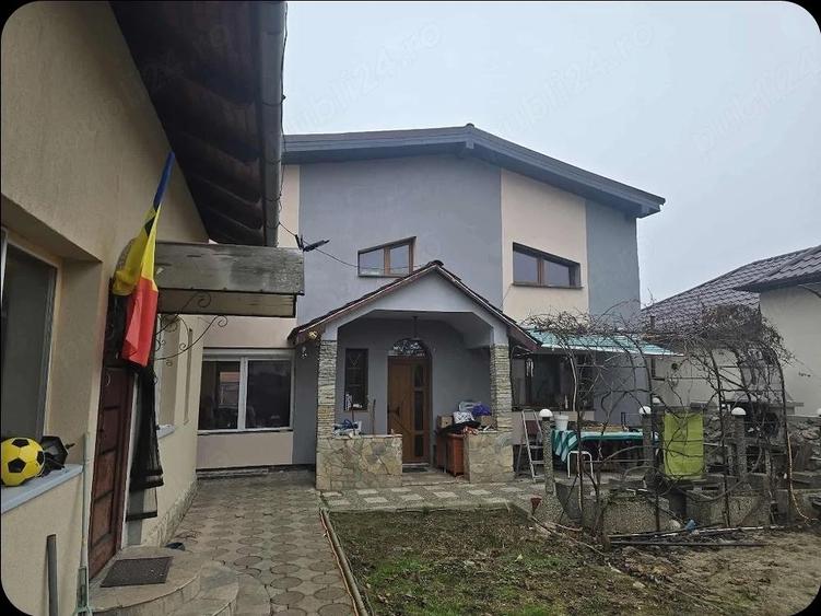 Casă cu 2 camere cu Teren 800 Mp în Micești