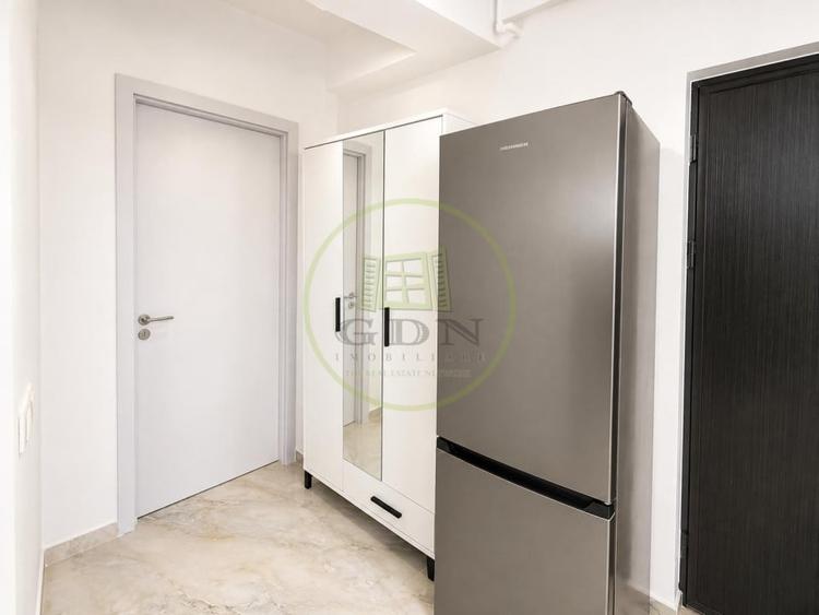 Apartament cu 2 camere semidecomandat, mobilat în Otopeni