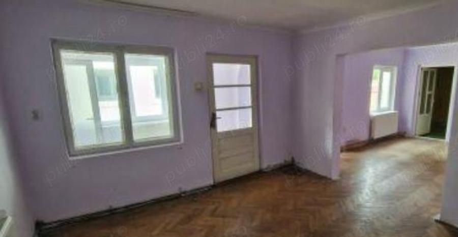 Casă cu 4 camere în Bereasca