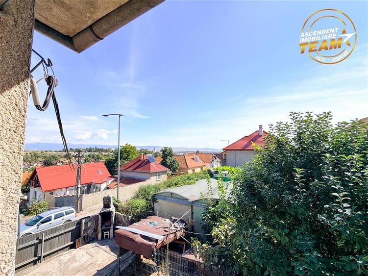 Casă individuală cu 3 camere cu Canalizare în Simeria