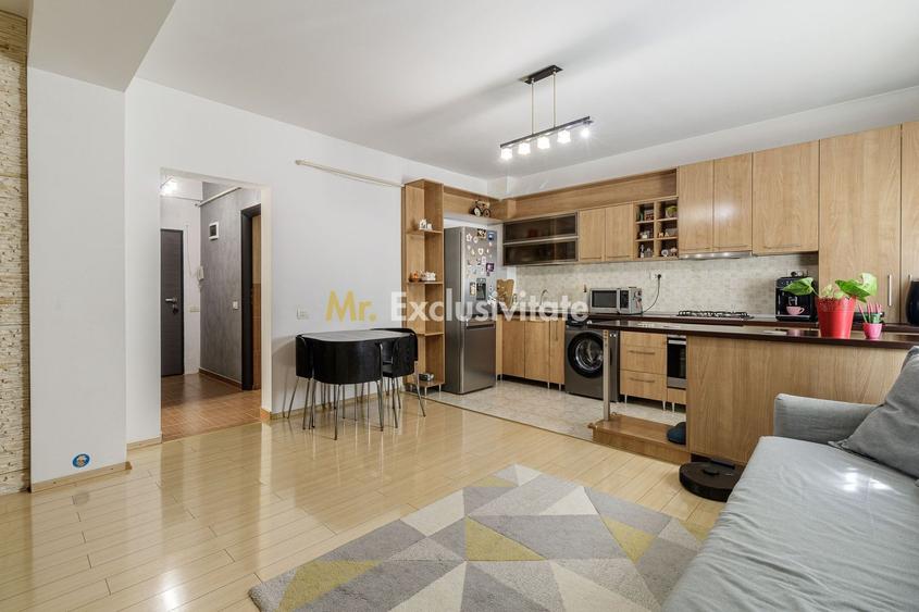 Apartament cu 3 camere semidecomandat, mobilat în Chiajna