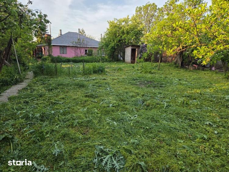 Casă cu 4 camere cu Teren 1100 Mp în Moșteni