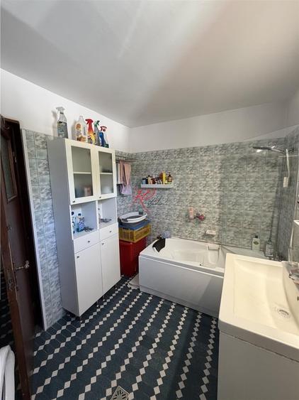 Casă cu 5 camere cu Teren 189 Mp în Bucureștii Noi