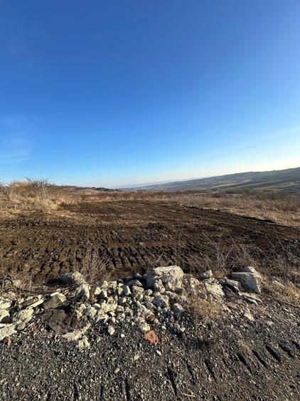 Teren Construcții extravilan de 600 mp, în Iris