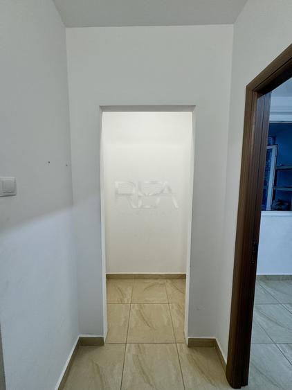 Apartament cu 2 camere semidecomandat în 1 Mai