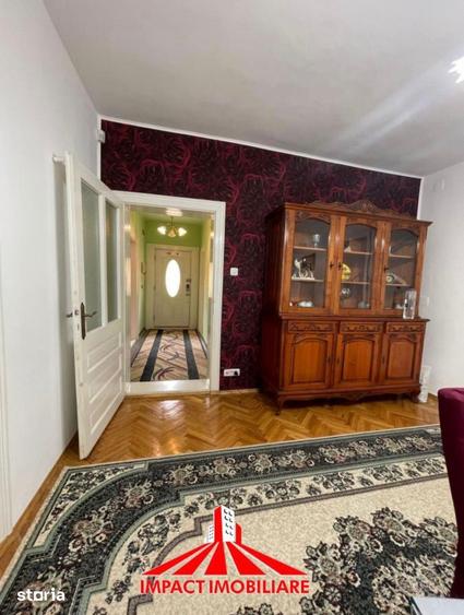 Casă cu 6 camere cu Teren 1745 Mp în Aradul Nou