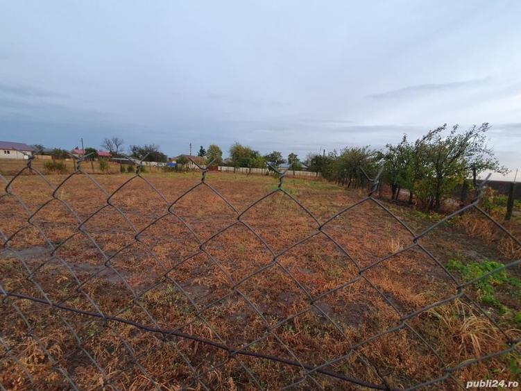 Teren de 1739 mp, în Padina