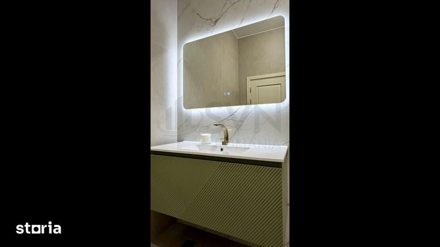 Apartament cu 4 camere în Romană