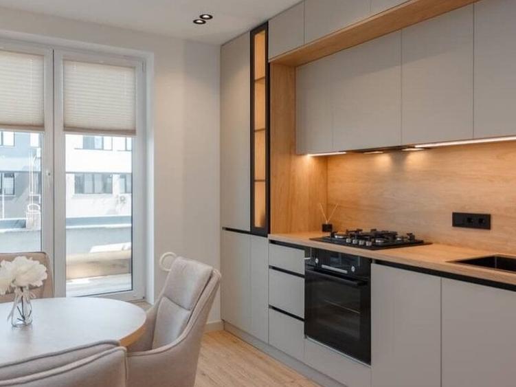 Penthouse cu 4 camere decomandat, mobilat în Mihai Bravu