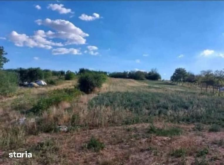 Teren de 2174 mp, în Pielești