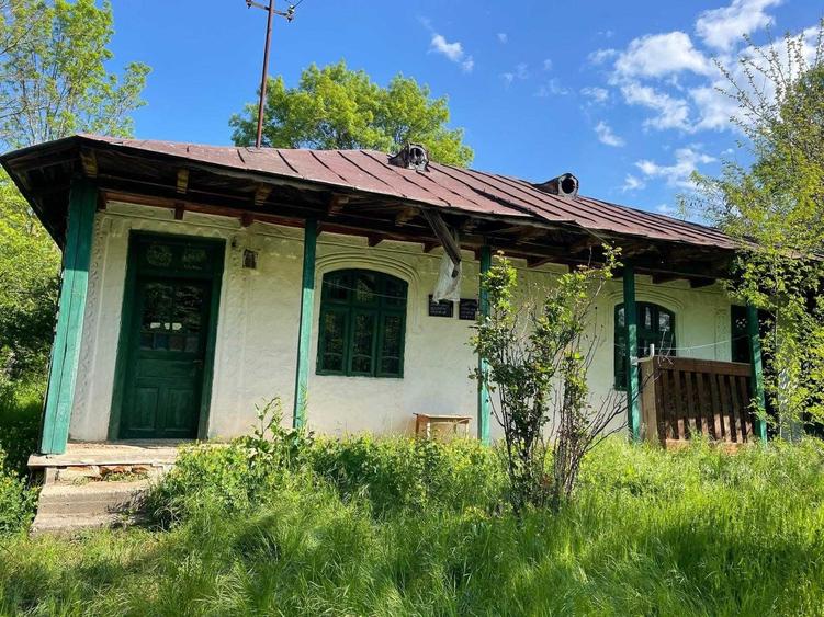 Casă cu 3 camere în Necșești