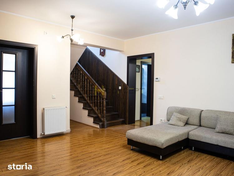 Casă cu 10 camere cu Teren 851 Mp în Clinceni