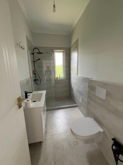 Apartament cu 4 camere semidecomandat în Corbeanca