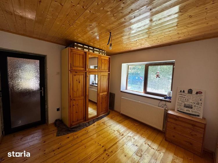 Casă cu 2 camere cu Teren 3500 Mp în Noua