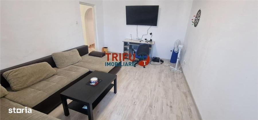 Apartament cu 3 camere decomandat în Cetate