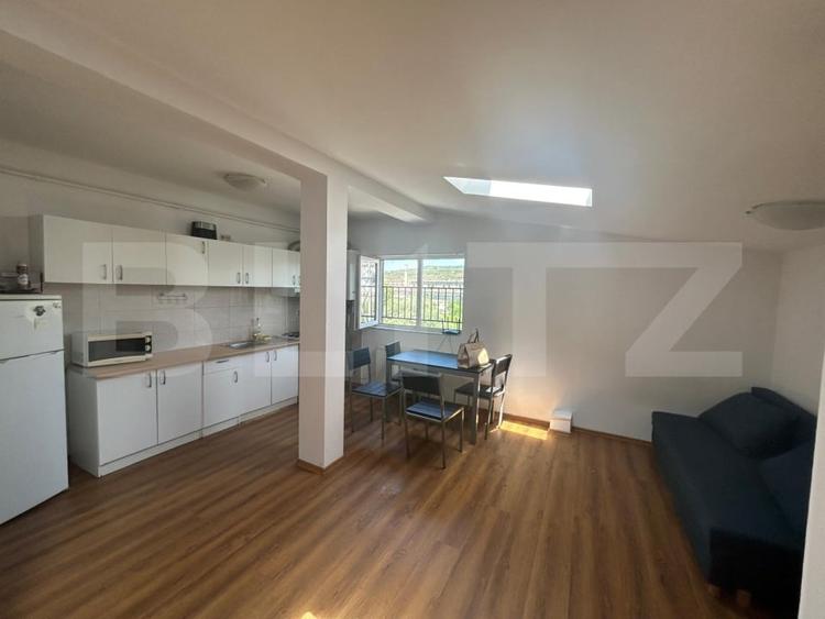 Apartament cu 2 camere semidecomandat, mobilat în Bulgaria