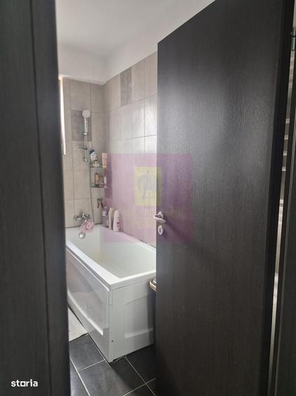 Apartament cu 3 camere în Roșu