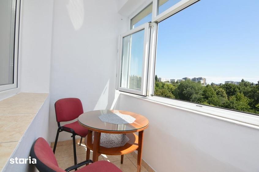 Apartament cu 2 camere decomandat în Titan