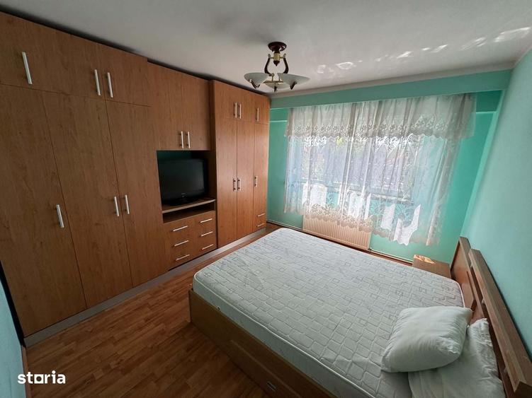 Apartament cu 3 camere decomandat în Carpați 2