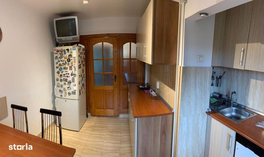 Apartament cu 3 camere decomandat în Lunei