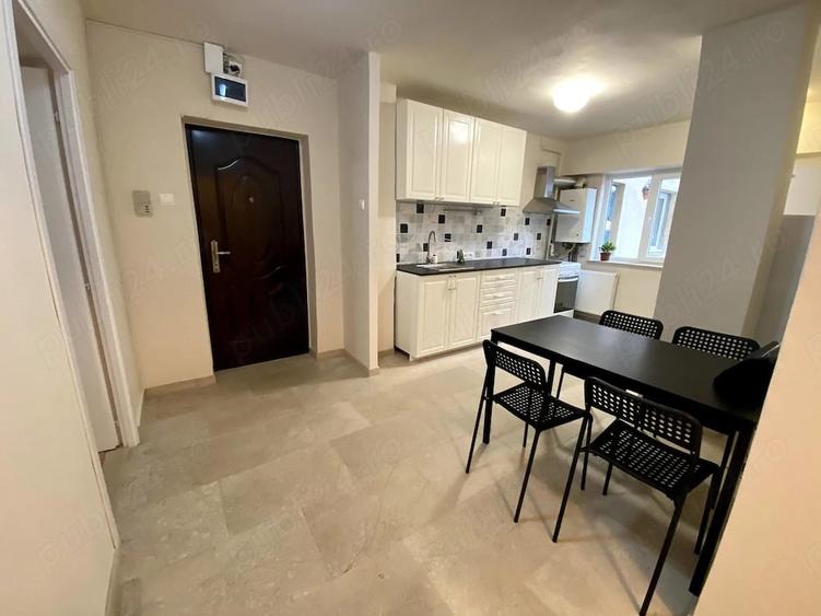 Apartament cu 3 camere decomandat în Răcădău