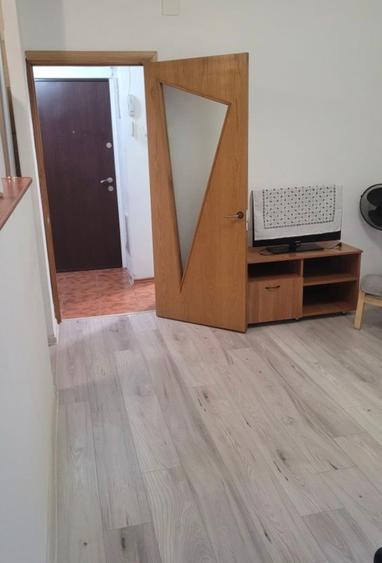 Garsonieră decomandată în Crângași