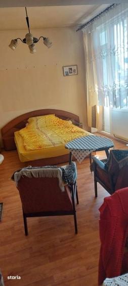 Casă cu 4 camere cu Teren 399 Mp în Central