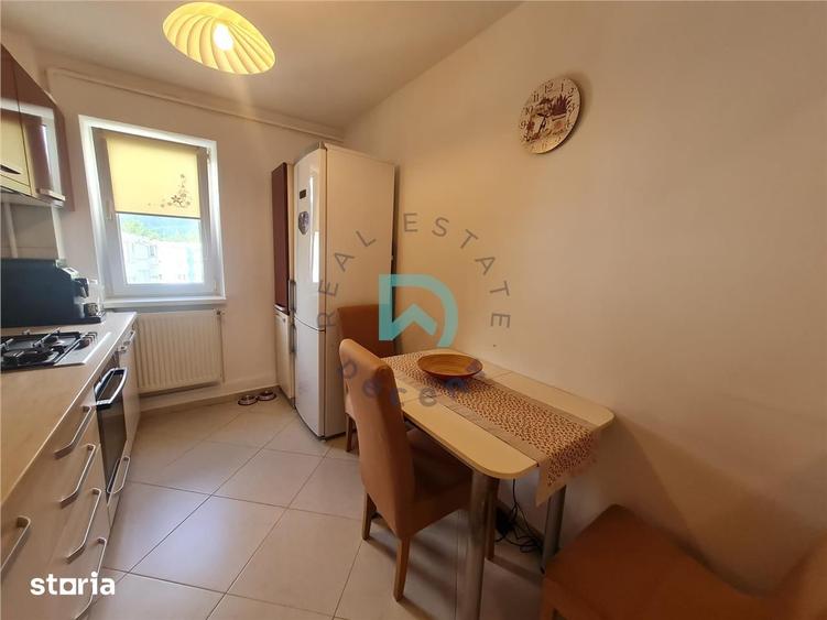 Apartament cu 3 camere semidecomandat, mobilat în Astra