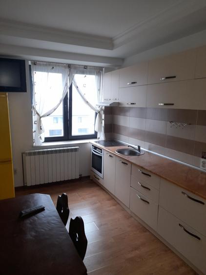 Apartament cu 2 camere decomandat în 23 August