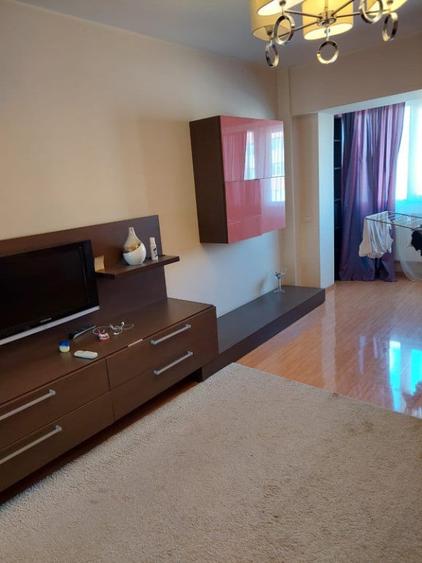 Apartament cu 2 camere decomandat în Obor