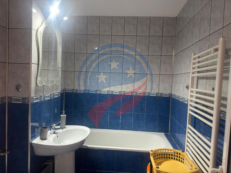 Apartament cu 2 camere decomandat în Rovine