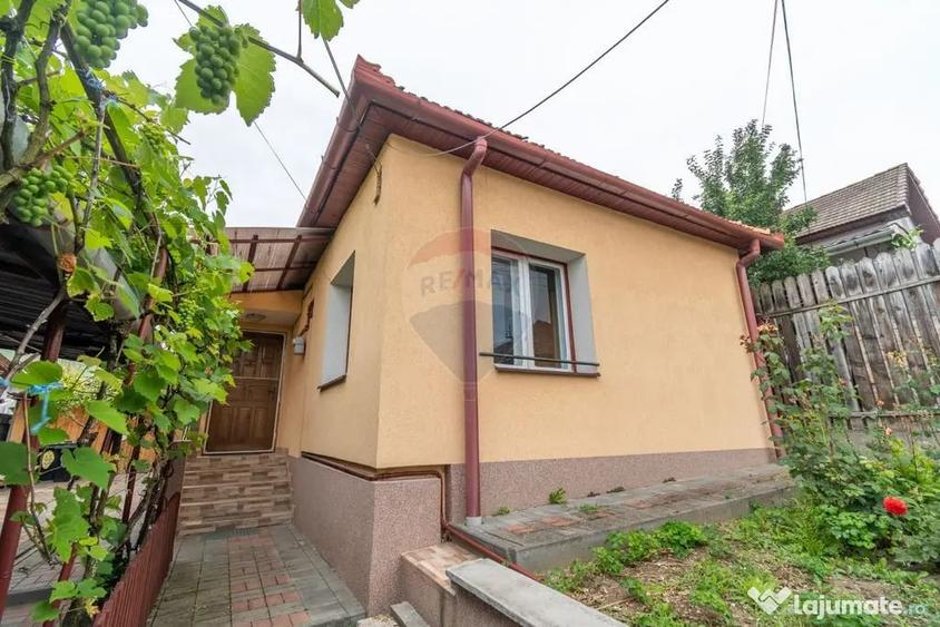 Casă cu 2 camere cu Teren 459 Mp în Dâmbul Rotund