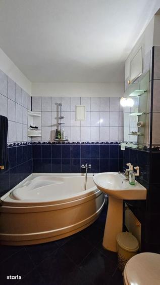 Apartament cu 3 camere decomandat în Lăpuș