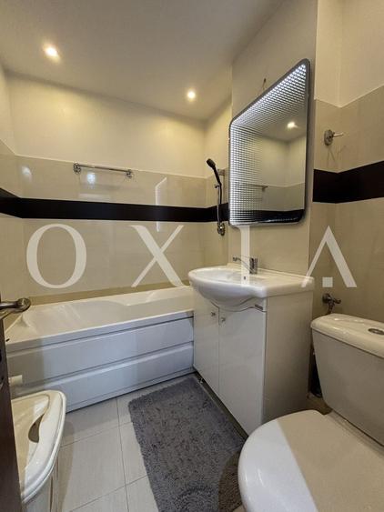 Apartament cu 3 camere decomandat, mobilat în Lipovei