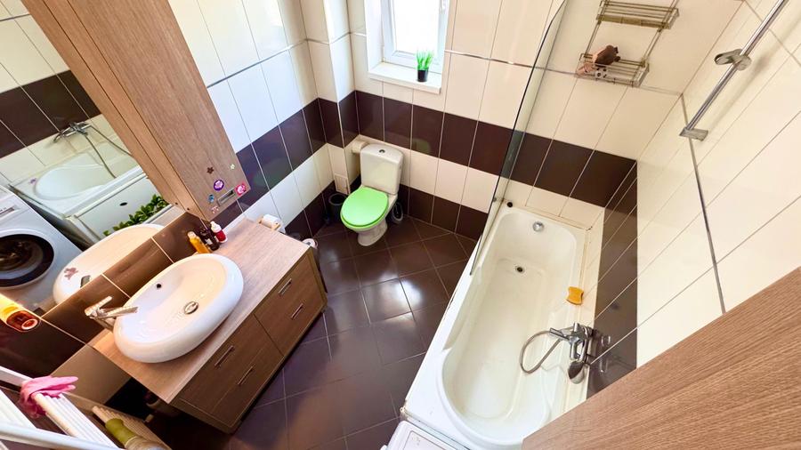 Apartament cu 2 camere decomandat în Turnișor