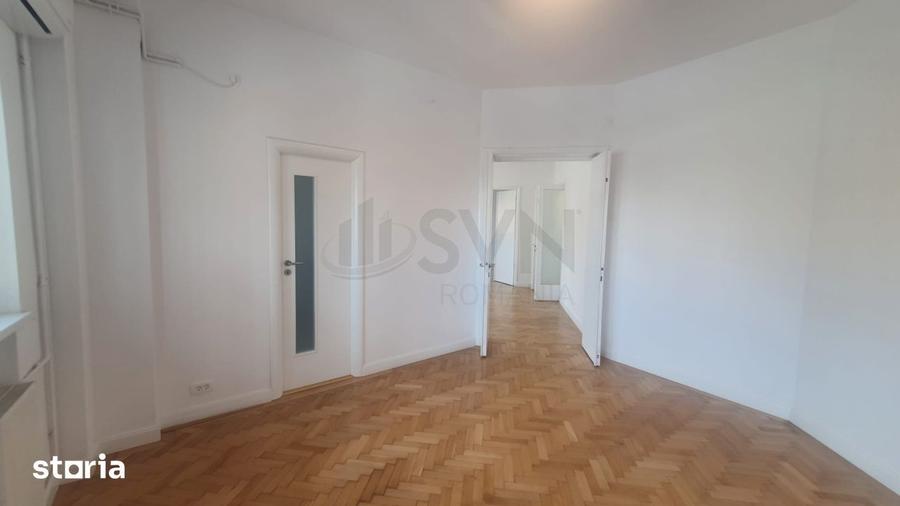 Apartament cu 3 camere decomandat în Centrul Civic