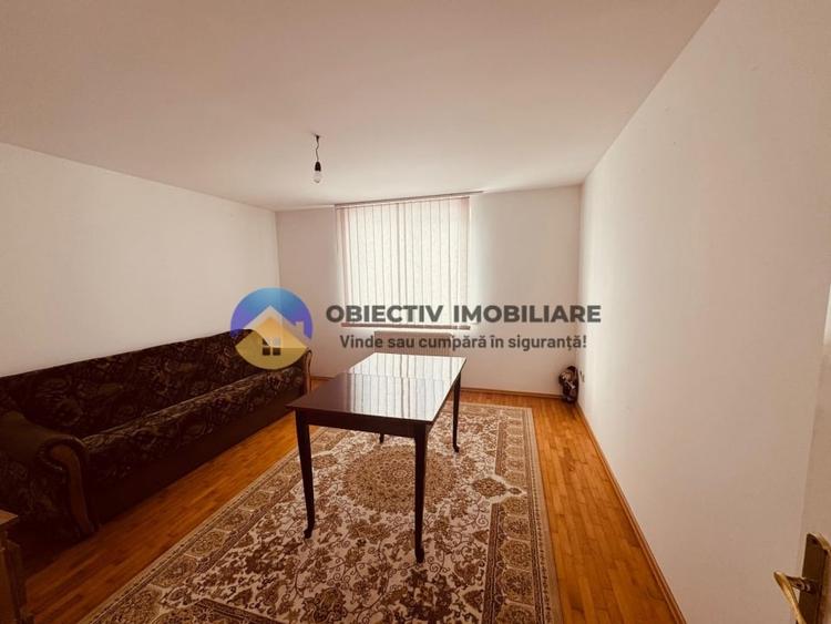 Casă individuală cu 6 camere cu Teren 3683 Mp în Agapia