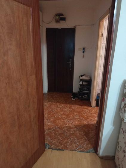 Apartament cu 2 camere semidecomandat în Colentina