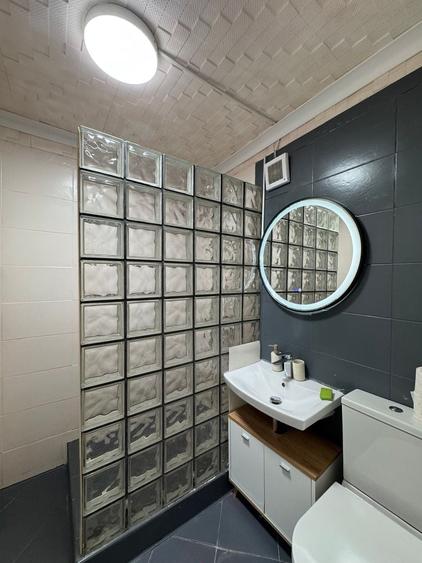 Apartament cu 2 camere semidecomandat, mobilat în Tineretului