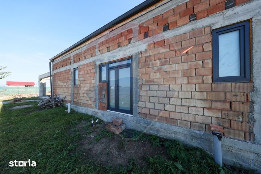 Casă cu 6 camere cu Teren 500 Mp în Bod