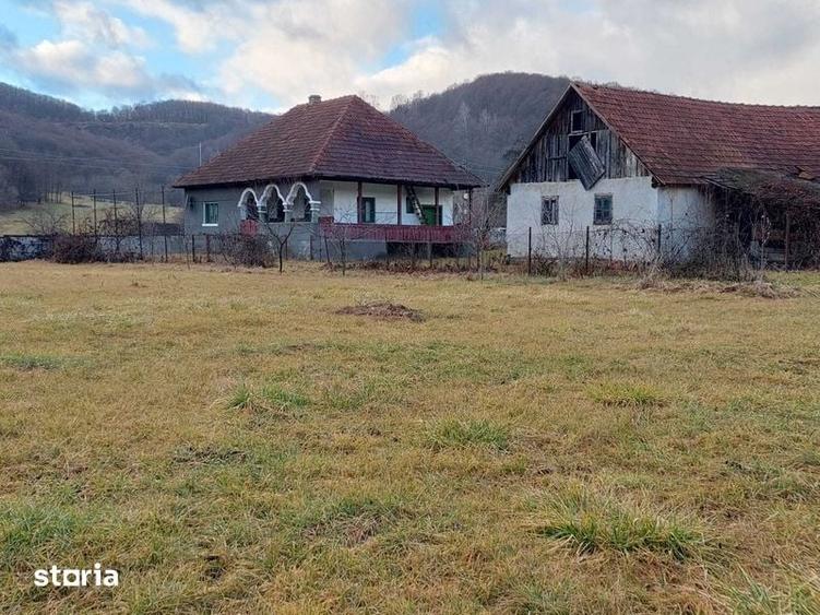 Casă cu 3 camere cu Teren 135 Mp în Băița
