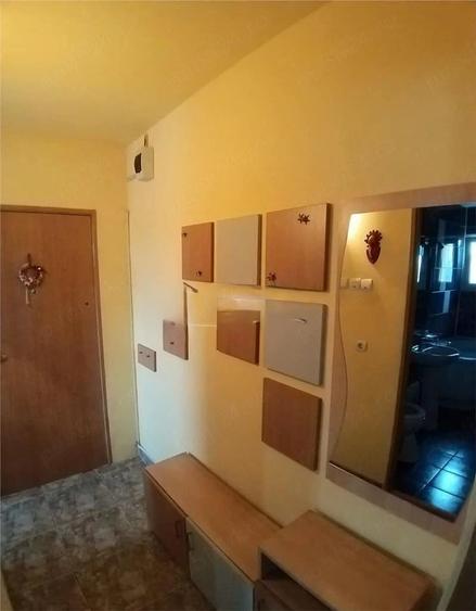 Apartament cu 2 camere nedecomandat în Astra